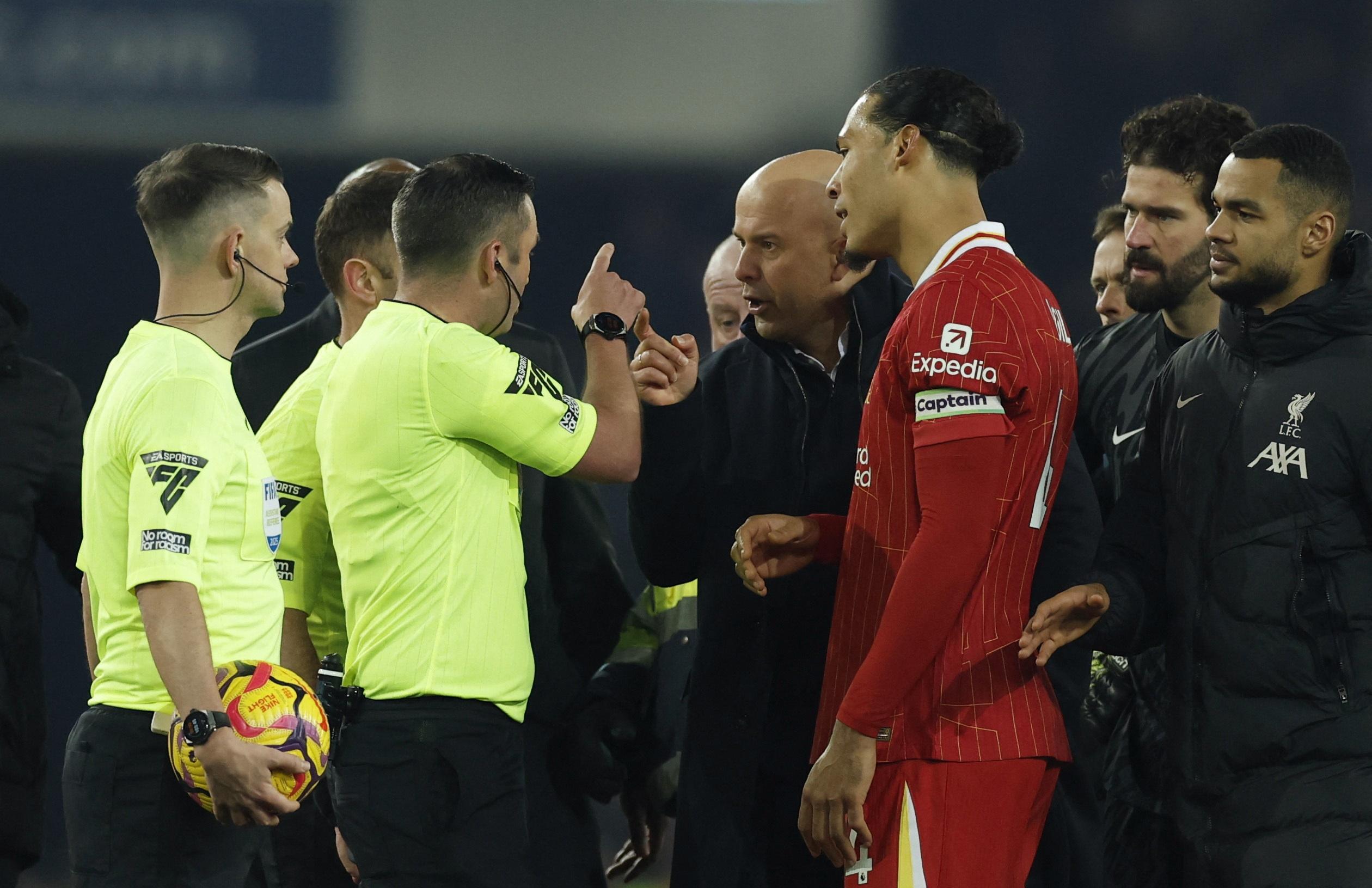 关键时刻英超焦点战，法兰克福豪取连胜，压力陡增，球队文化再被提及的简单介绍