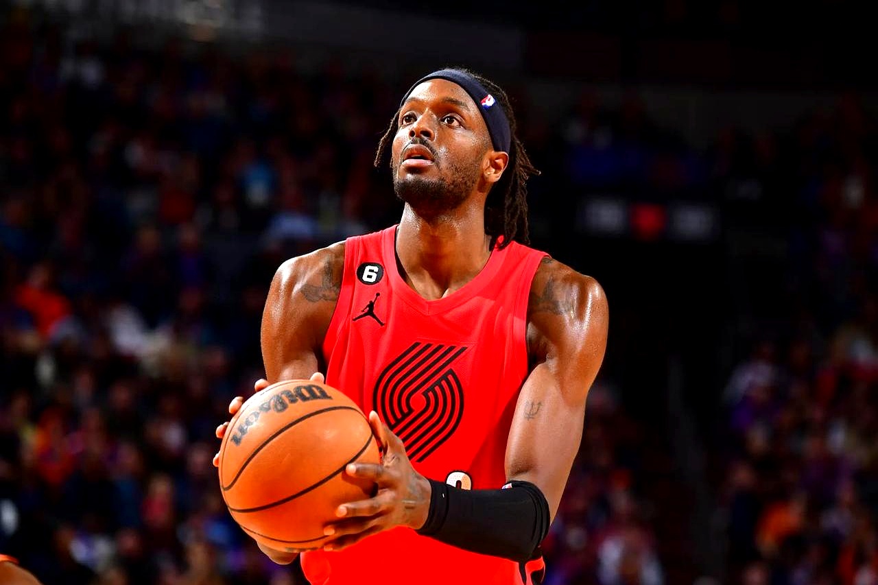 波特兰开拓者训练开放日；今晚止住颓势引欢呼；全明星赛在即；年轻球员得到机会的简单介绍