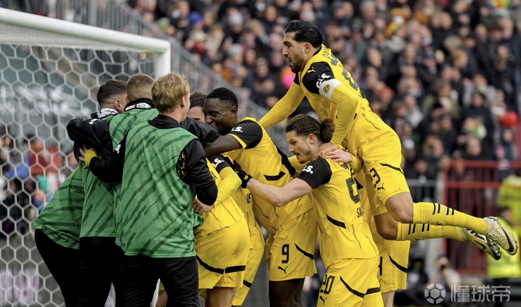 多特蒙德迎德甲关键赛,赛后临场应变,气氛紧张,团队化学反应显著的简单介绍九游网页版