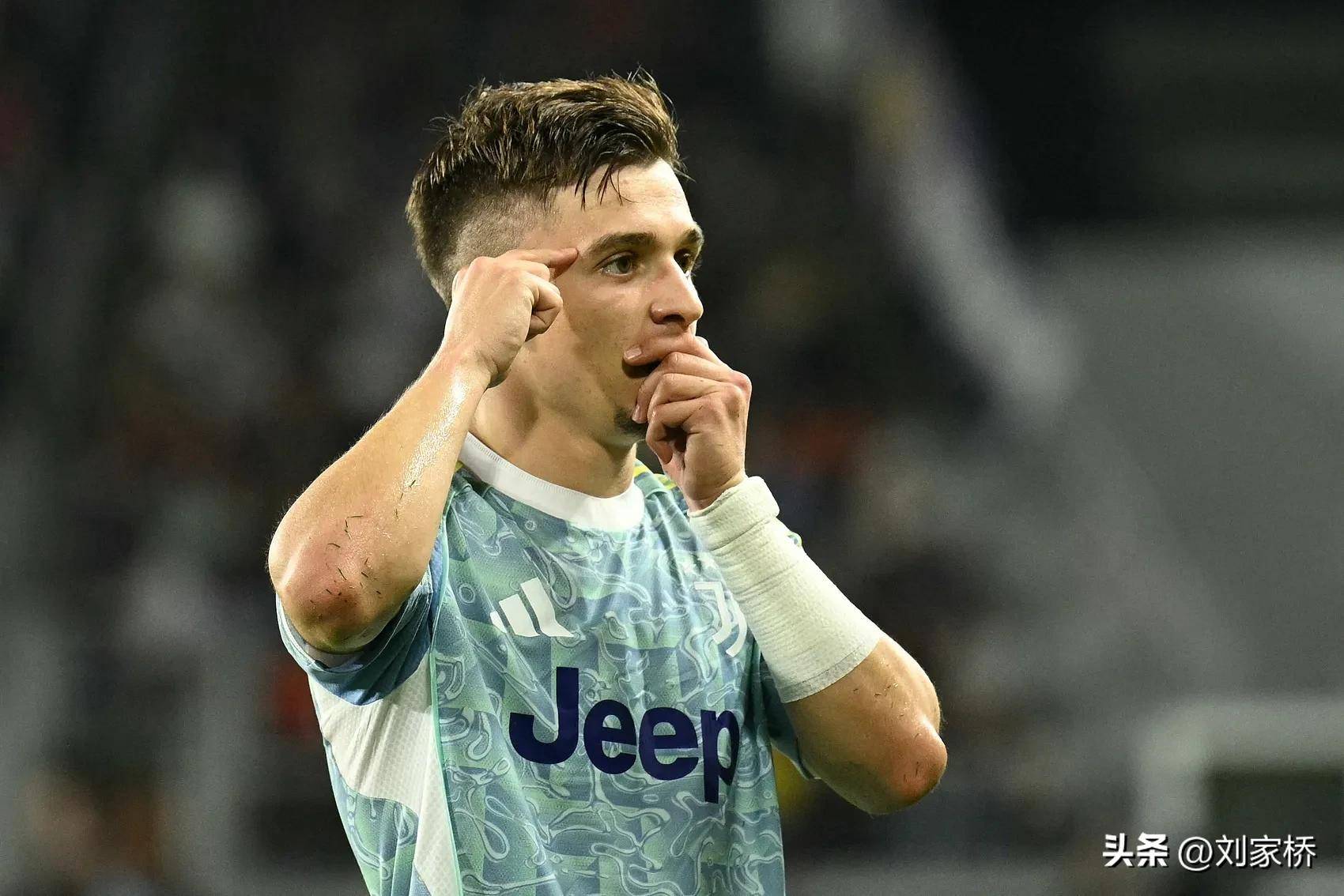 包含转会期尤文图斯扳平良机转会期毕尔巴鄂竞技调整名单以备全明星赛，上海申花调整名单备战CBA常规赛瞬间刷屏的词条