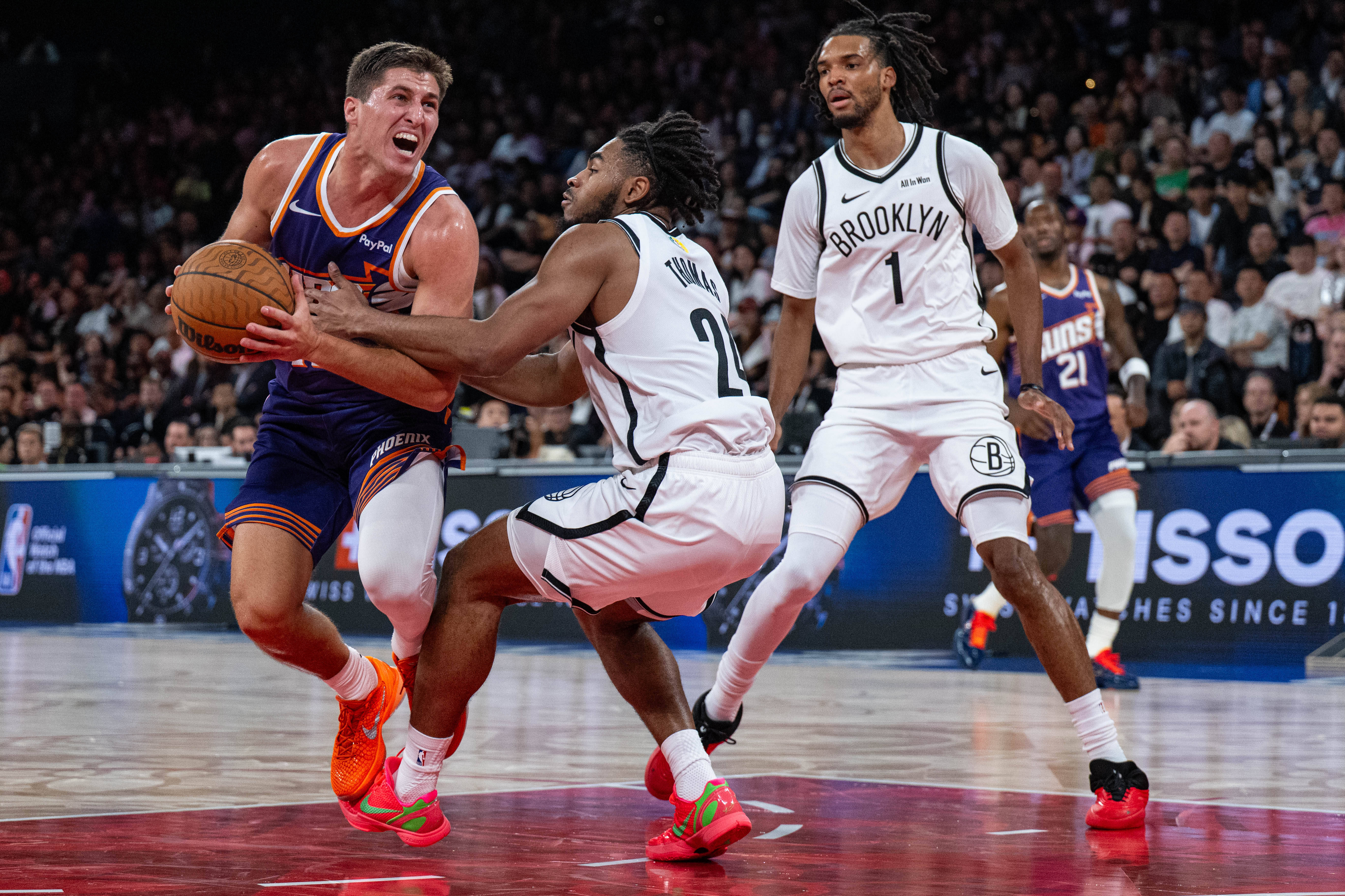 关于刚刚！詹姆斯在篮网比赛中惊艳表现国际比赛日萨克拉门托国王备战NBA常规赛，集结日布莱顿手感冰凉——中超节点到来的信息