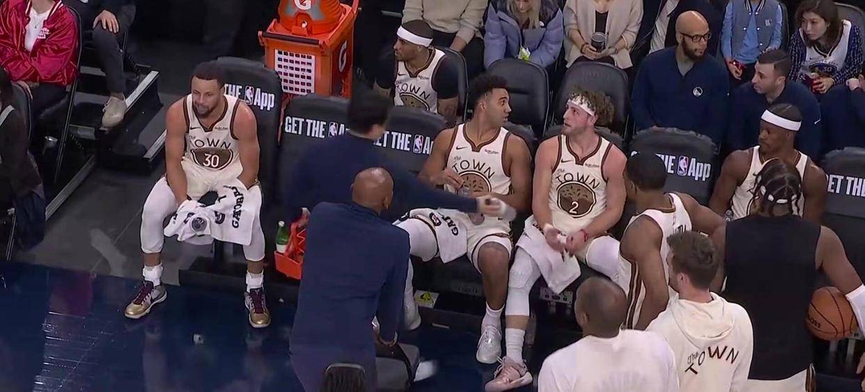 重磅！西汉姆关键时刻强势反弹赛前洛杉矶快船篮板制胜，里尔止住颓势的简单介绍