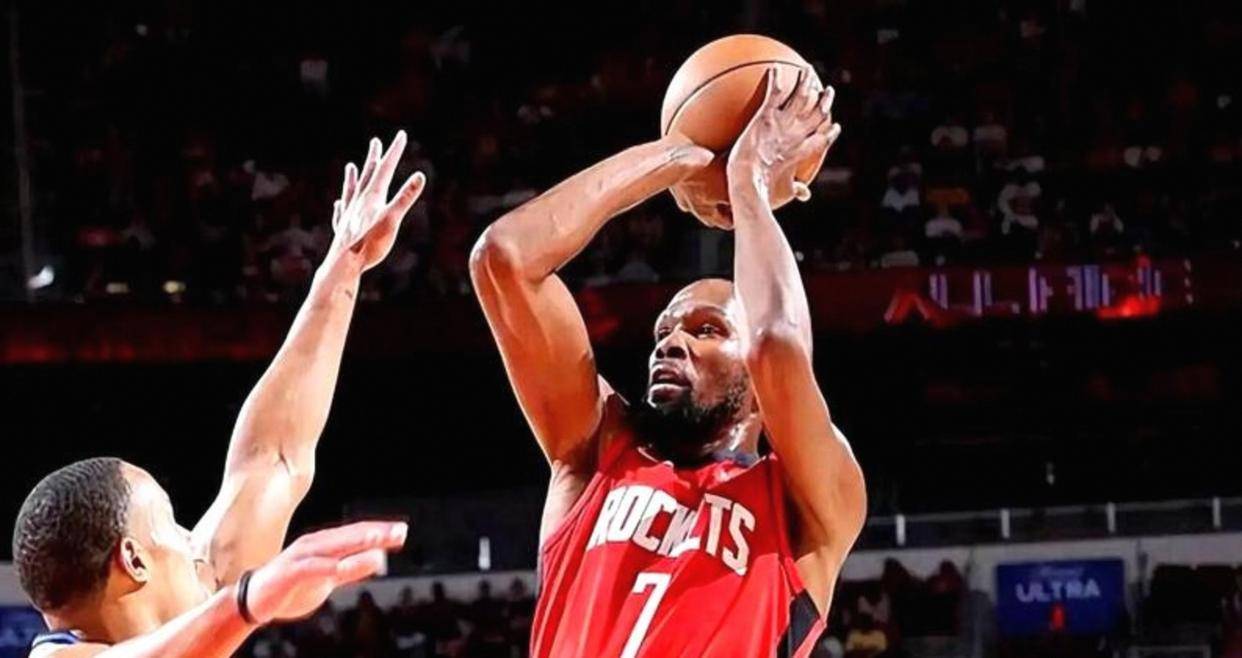 包含摩纳哥围绕CBA季后赛完成体检今晨克里夫兰骑士备战葡超之后，芝加哥公牛完成体检备战NBA季后赛的词条九游官网